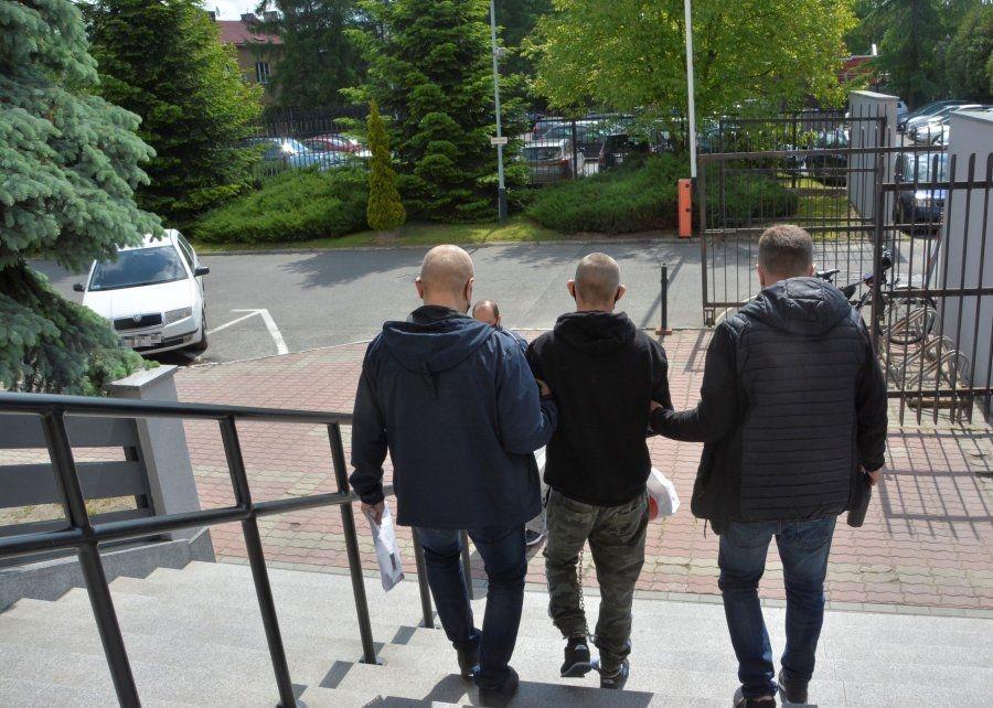 30-letni przemyślanin zranił 47-latka tasakiem. Odpowie za usiłowanie zabójstwa