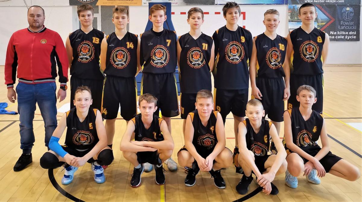15-latkowie z UKS Basket Przemyśl 15 nie dali rady