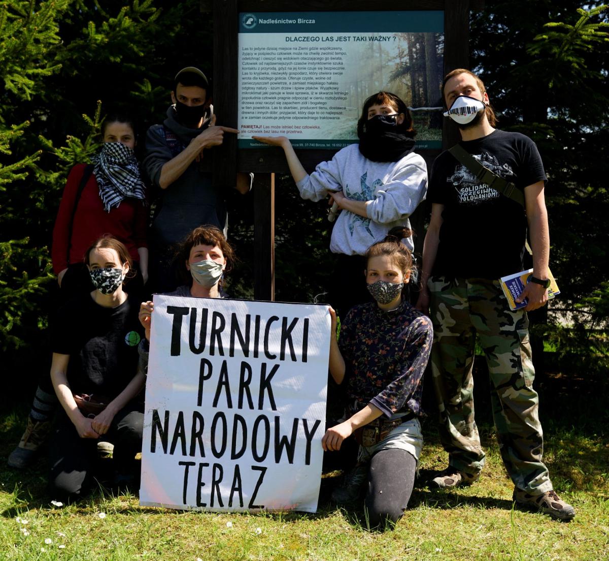 Ekolodzy Dzikich Karpat z petycją w Nadleśnictwie Bircza