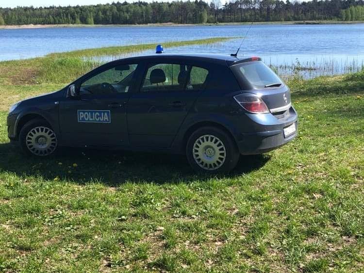 Policjanci odkryli w stawie ciało zaginionego mężczyzny