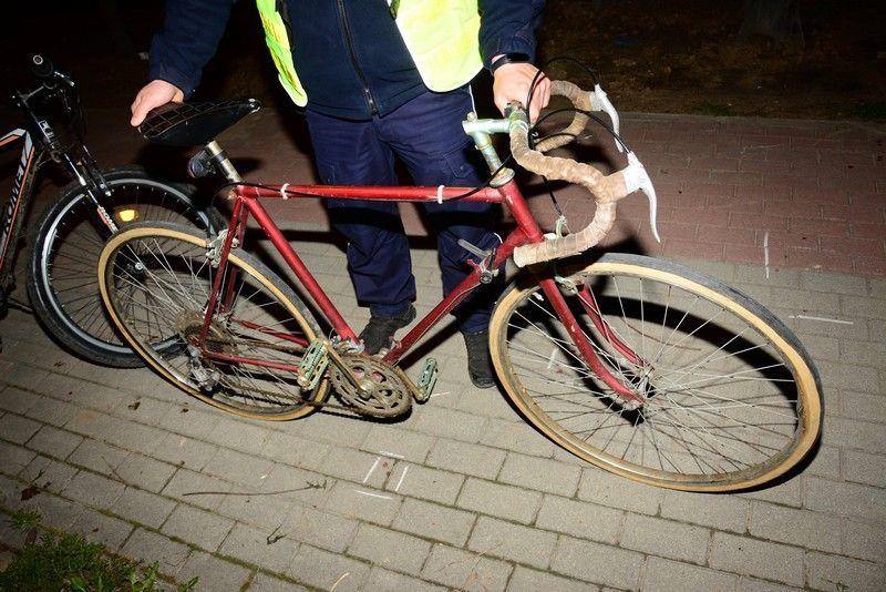 Zderzenie 2 rowerzystów. Obaj ucierpieli