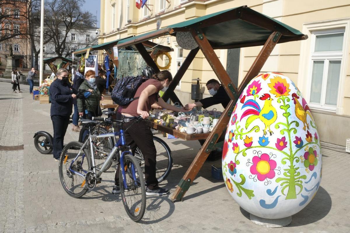 Trochę optymizmu na przemyskim Rynku [ZDJĘCIA]