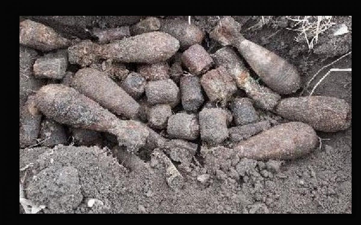 Operator koparki w Malhowicach zauważył pociski i granaty