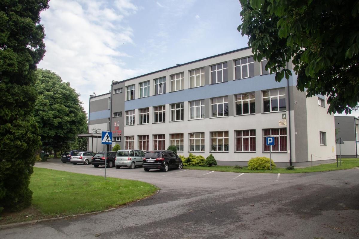 Zamkną? Nie zamkną? A może przekażą? W starostwie znów mówią o szkole rolniczej w Radymnie