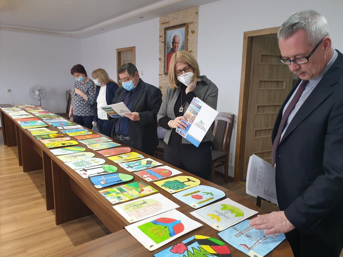 Który symbol trafi do herbu? Konkurs ,,Herb mojej małej Ojczyzny” rozstrzygnięty