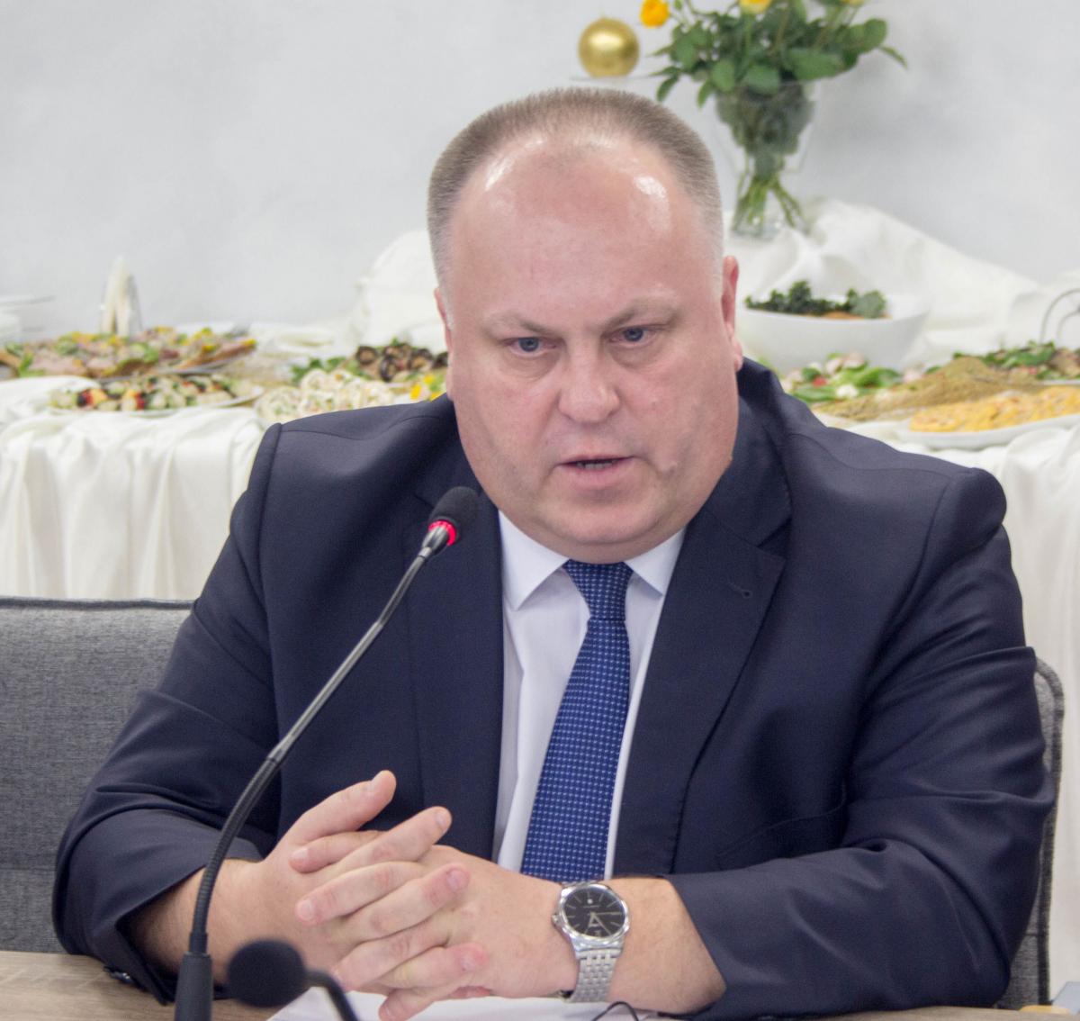 „Niektórzy zapominają, że w zimie, w kraju takim jak Polska pada śnieg” – burmistrz Leszek Kisiel podsumował zimowe utrzymanie dróg i odcina się krytykom