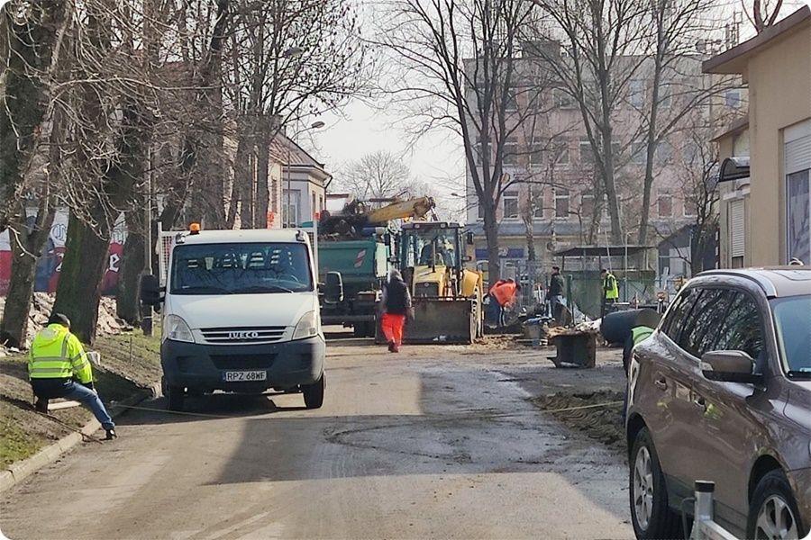 Praca wre! Ruszyła przebudowa ulicy Kazimierzowskiej [ZDJĘCIA]