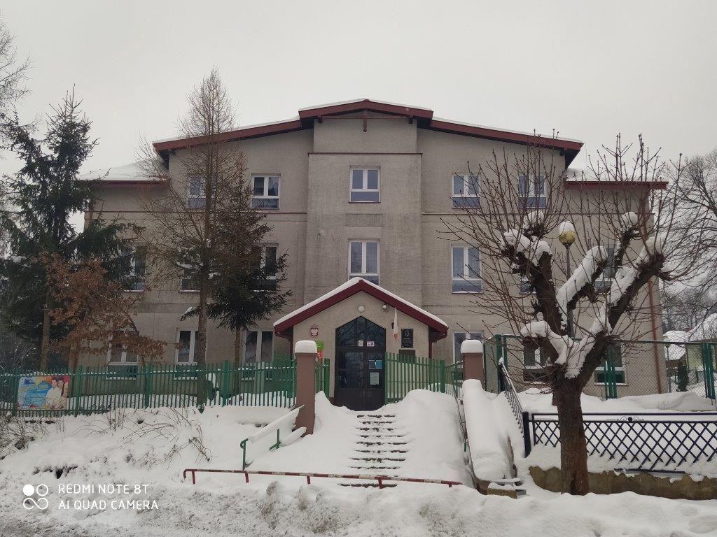 – Młodzi chcą się „wyrwać”, pójść do miasta – wójt tłumaczy przyczyny likwidacji szkoły w Birczy