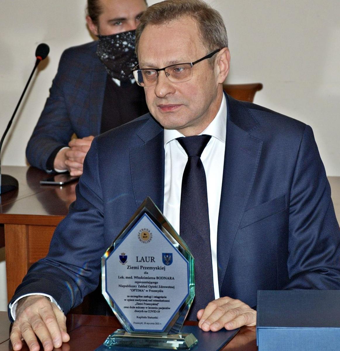 Lekarz Włodzimierz Bodnar w komitecie naukowym badania nad amantadyną