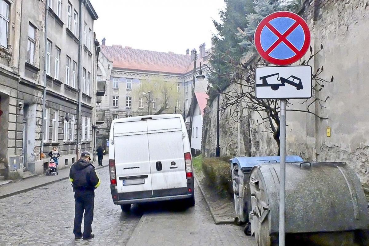 Przekraczanie dozwolonej prędkości i złe parkowanie. Na to reagowaliśmy najczęściej 