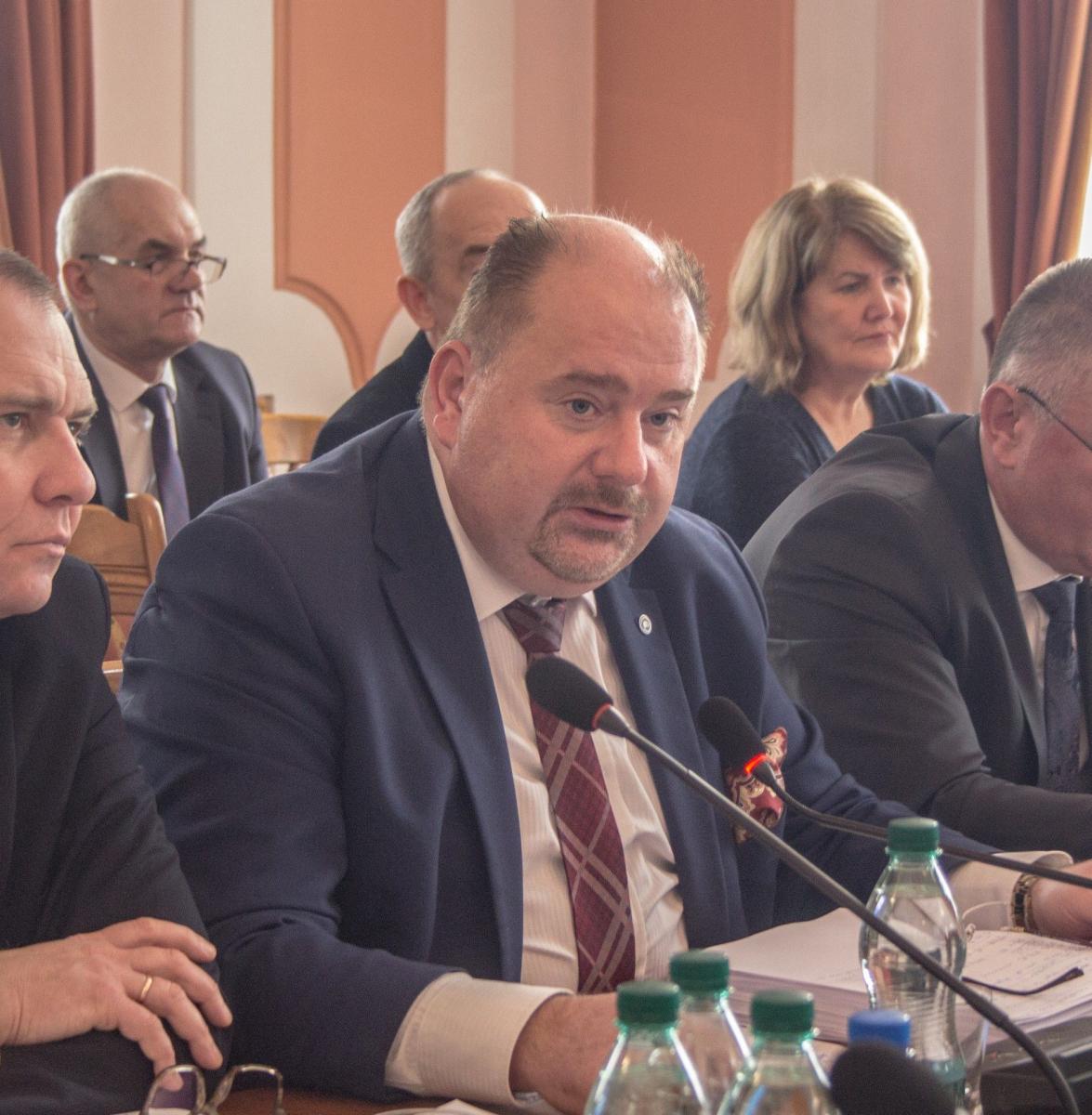 Rekordowe 37 milionów na inwestycje, ale i deficyt niemały