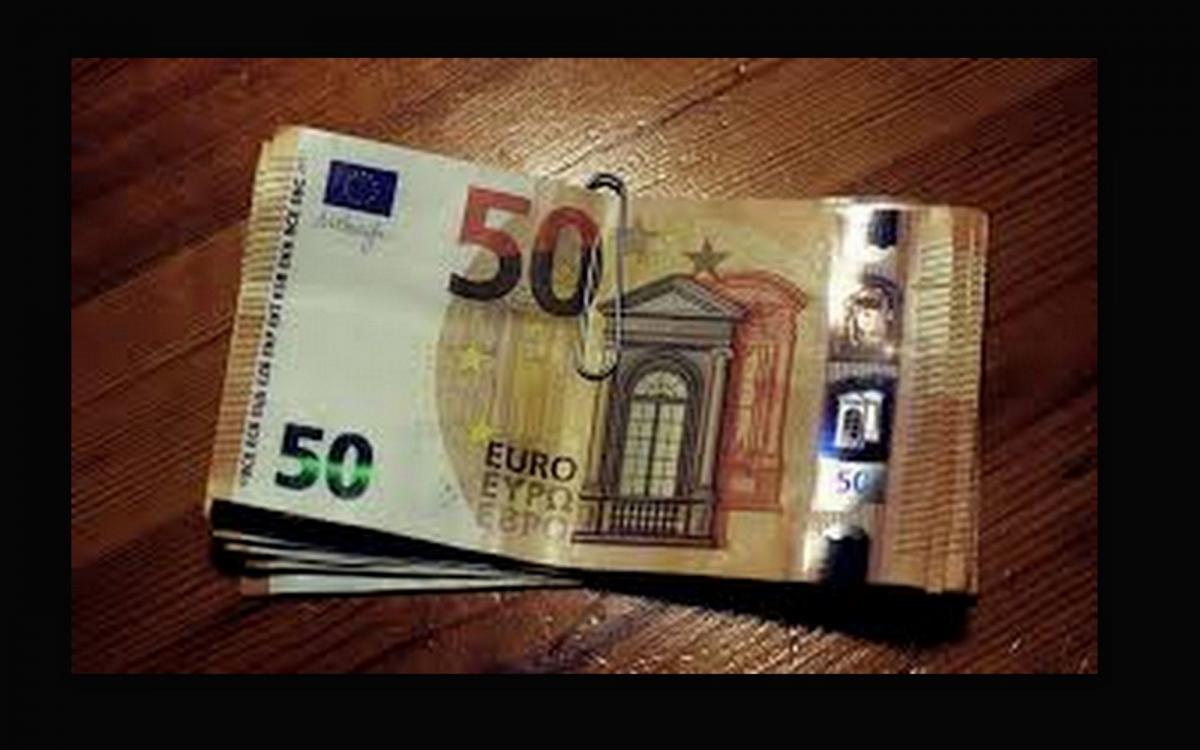 Znaleziony portfel z 1015 euro odnieśli na policję