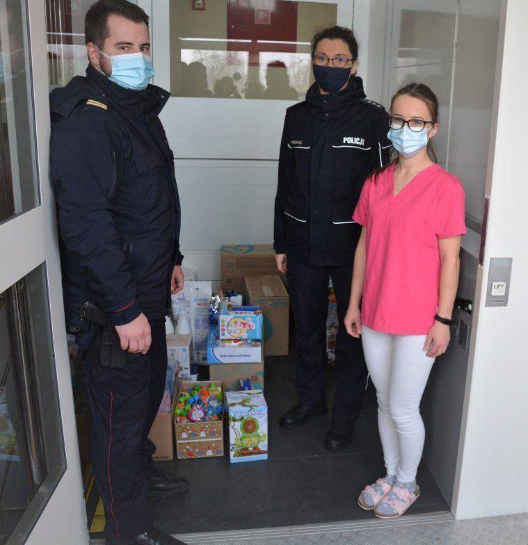 Przeworscy policjanci i sokiści wsparli hospicjum dla dzieci