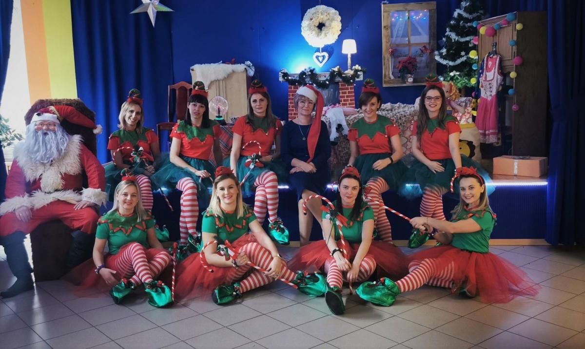 W Przedszkolu nr 2 Przemyślu dorośli wystąpili dla dzieci