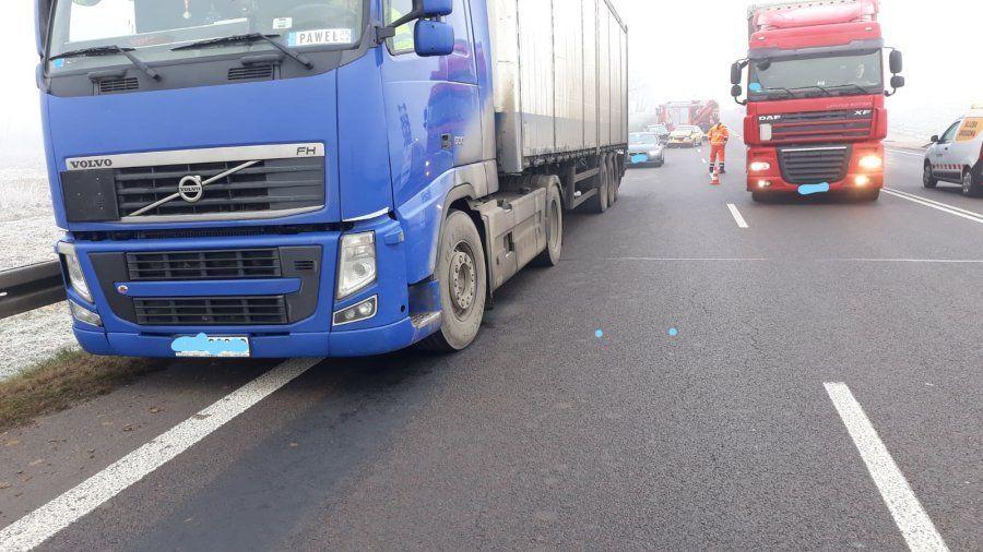 Zderzenie 3 pojazdów w Duńkowiczkach. Dwie osoby zostały ranne 