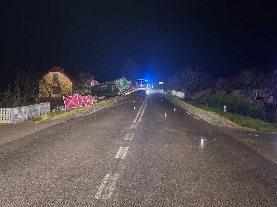 Tragiczny wypadek. Nie żyje dwóch młodych mężczyzn