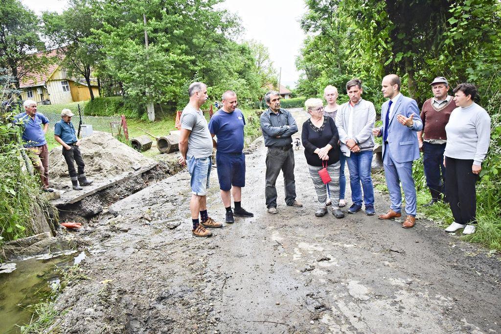Wielka kasa dla wybranych? Przemyśl nie dostał ani grosza