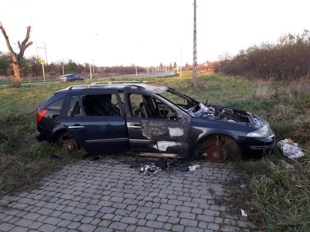 Szpecące wraki problemem Przemyśla. Pozbycie się ich z miejskiej przestrzeni nie jest takie proste