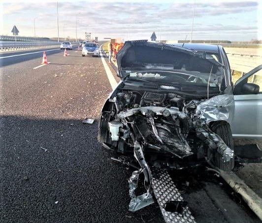 Na autostradzie zajechał drogę toyocie i uciekł z miejsca zdarzenia