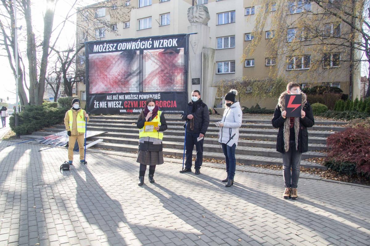 Różaniec pro life w Jarosławiu [ZDJĘCIA]