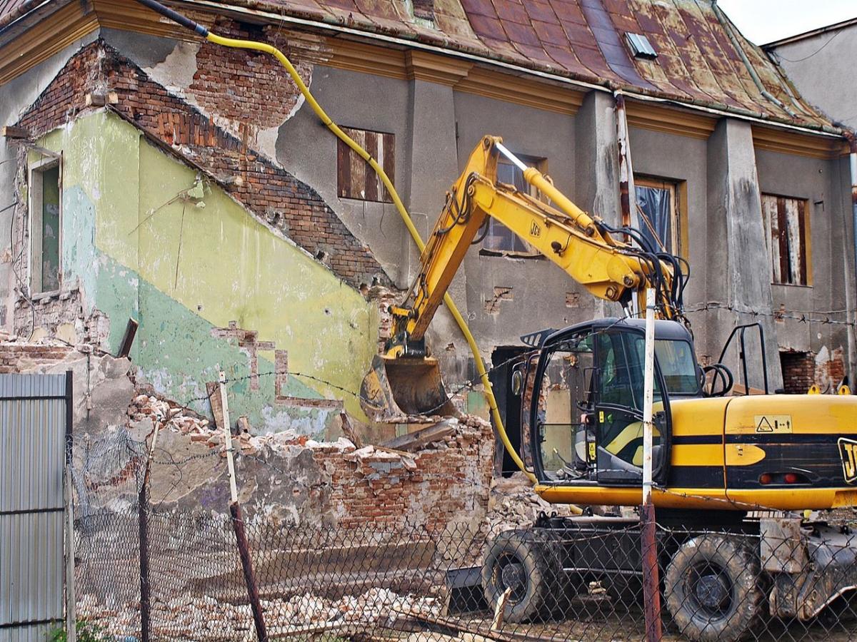 Synagoga na Zasaniu zmienia oblicze. Ratunek przed destrukcją