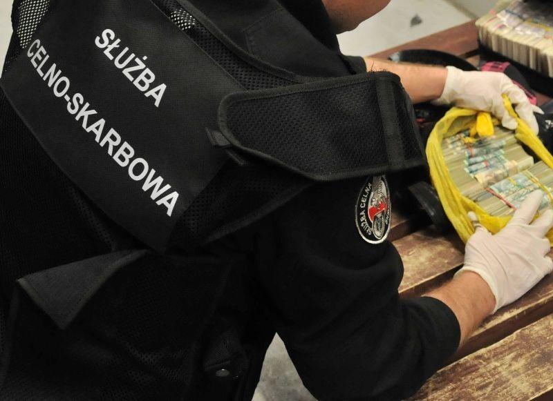 Zapłacił 5 tysięcy zł kary za niezgłoszenie gotówki