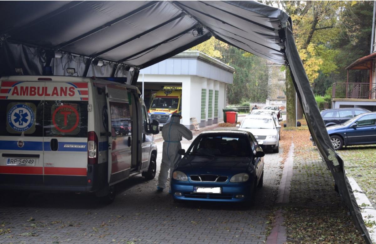 Powstał 2 punkt poboru wymazów w Przemyślu. Możliwy 3. Jak to działa?