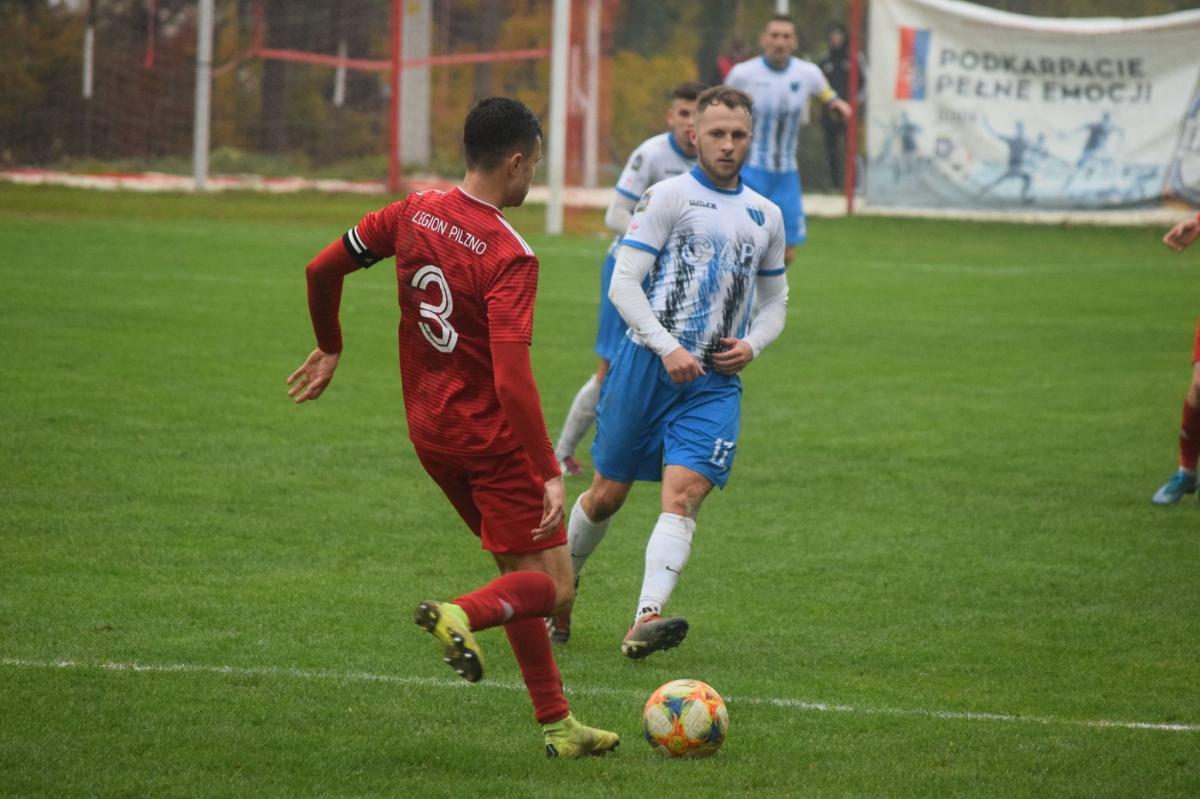 Hat-trick „Loczka”. Znakomita passa Polonii trwa. Arcyważna wygrana Orła