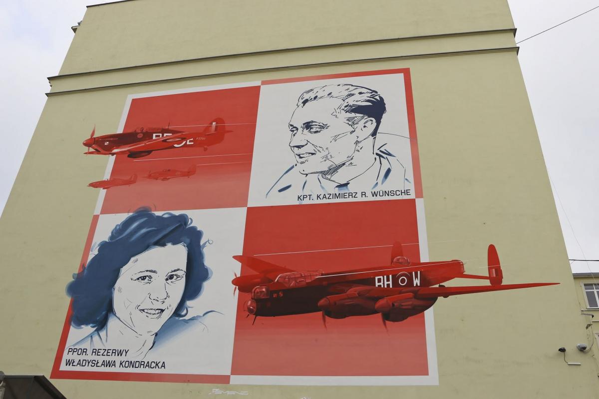Mural dla jarosławskich lotników odsłonięty