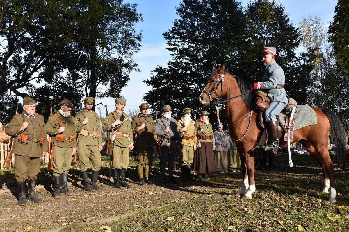 Wędrówki w miejscu i czasie – historyczne rekonstrukcje [ZDJĘCIA]