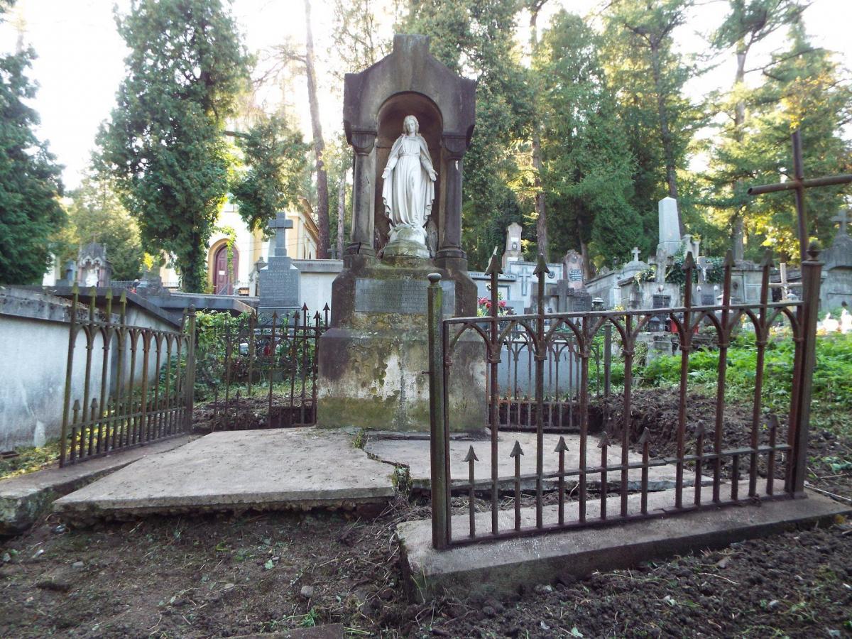 Tradycyjne kwesty na cmentarzach w Przemyślu odwołane!