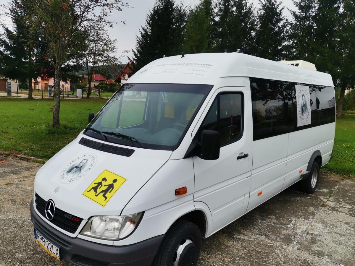 Uczniowie mają łatwiej. Dostali nowy bus