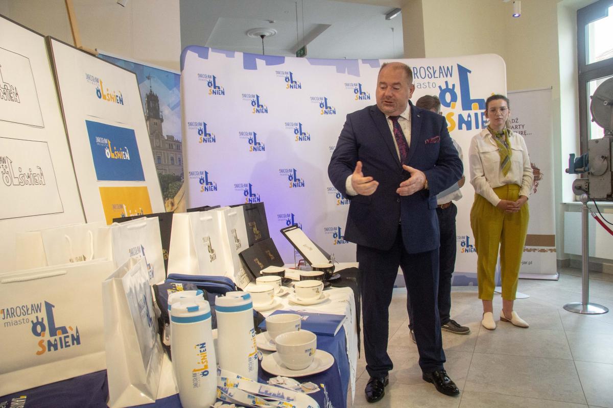 Zapakowany w złotko zakalec czy wieża Eiffla? 