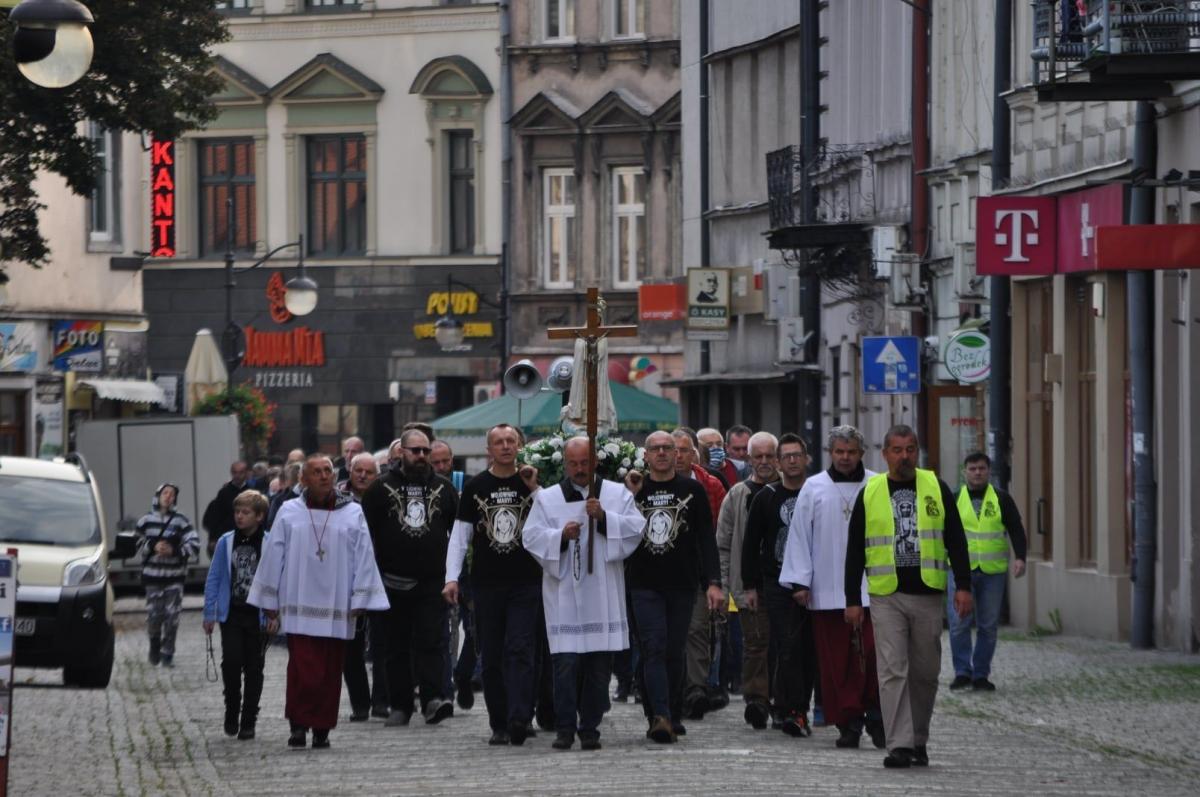 Październikowy Męski Różaniec w Przemyślu [ZDJĘCIA]