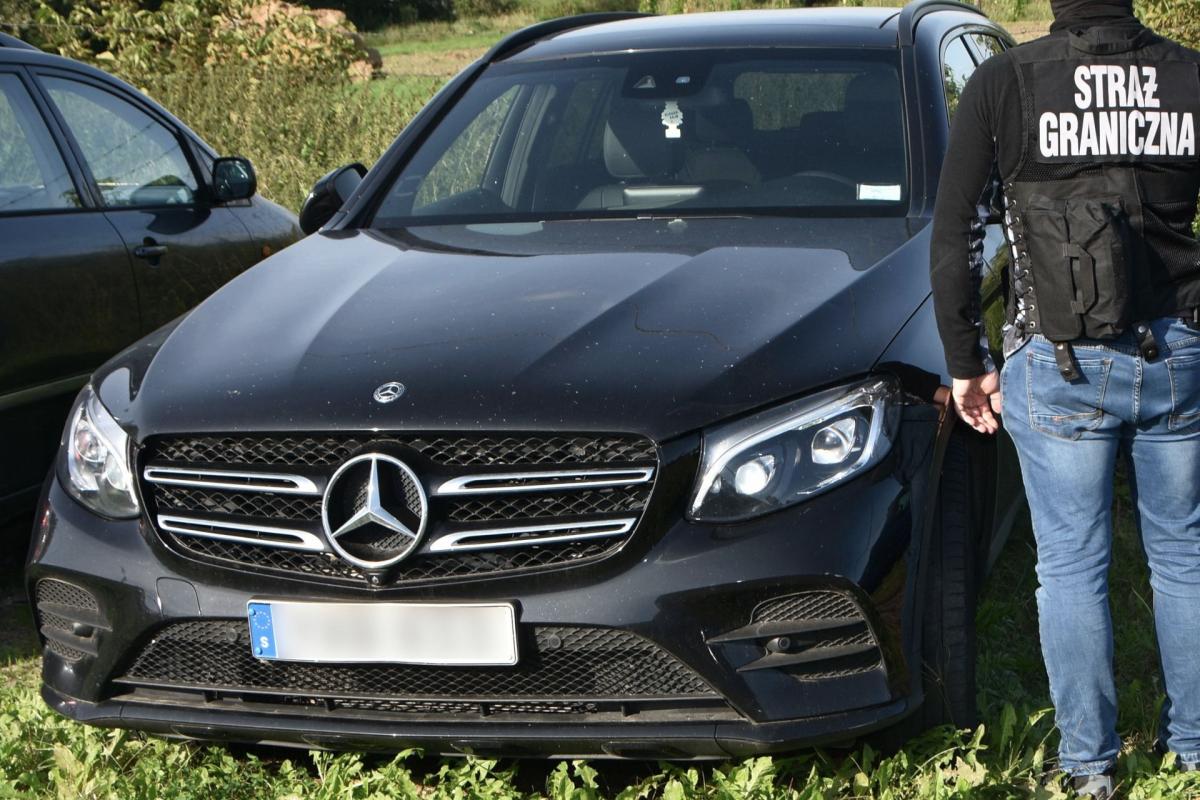 Mercedes ukradziony w Szwecji odnaleziony w Medyce