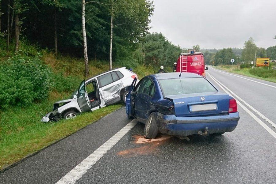 Volkswagen passat zderzył się z volkswagenem tiguanem