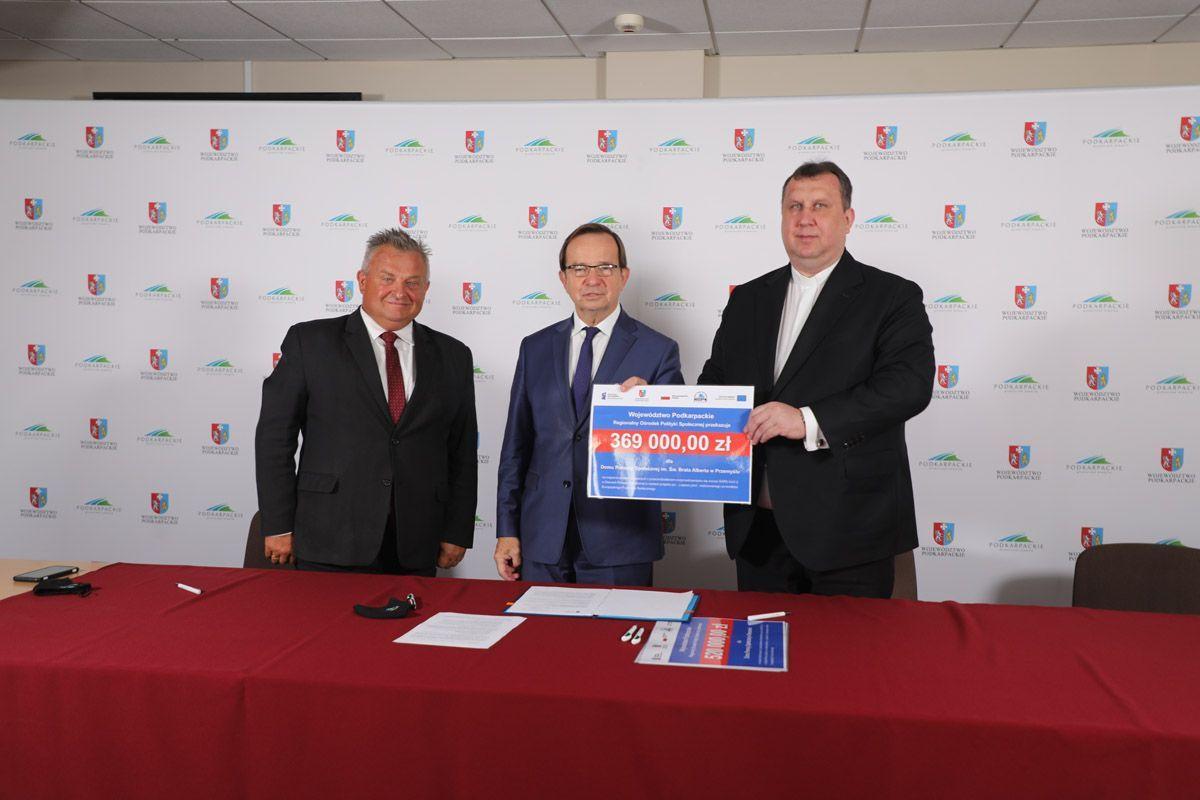 Miliony złotych dla DPS-ów