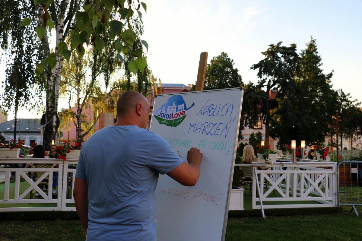 Miłość warta 40 milionów?