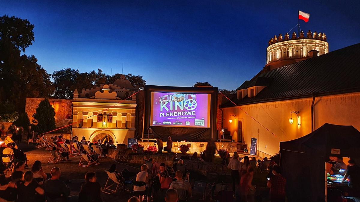 Kino pod chmurką wraca w ten piątek. Kolejne projekcje we wrześniu