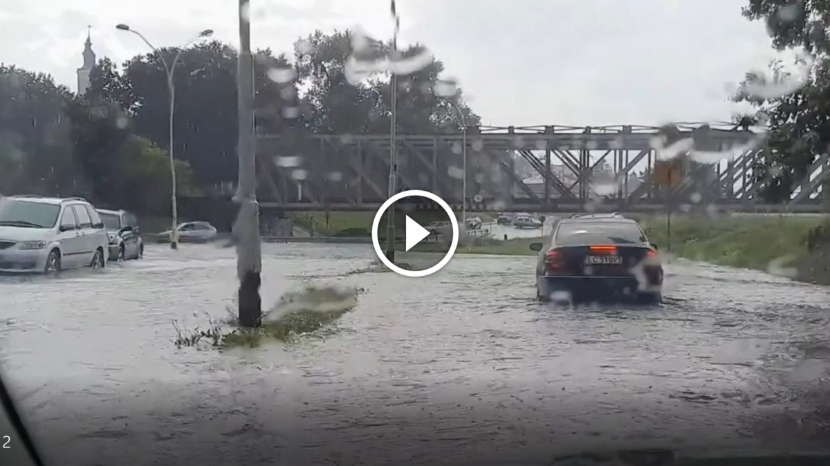 Okolice mostu kolejowego w Przemyślu po ulewie [WIDEO]