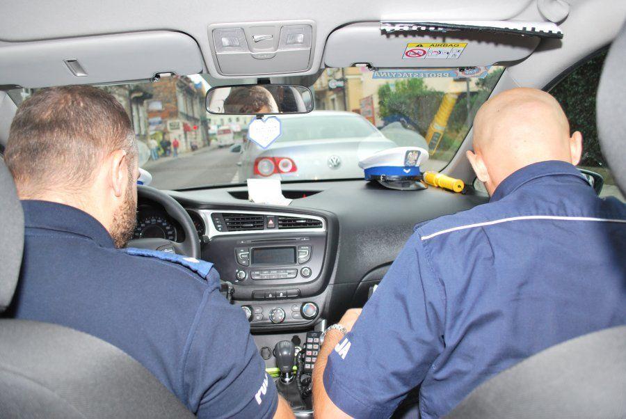 Wjechał do rowu i staranował ogrodzenie. Miał ponad 2,5 promila