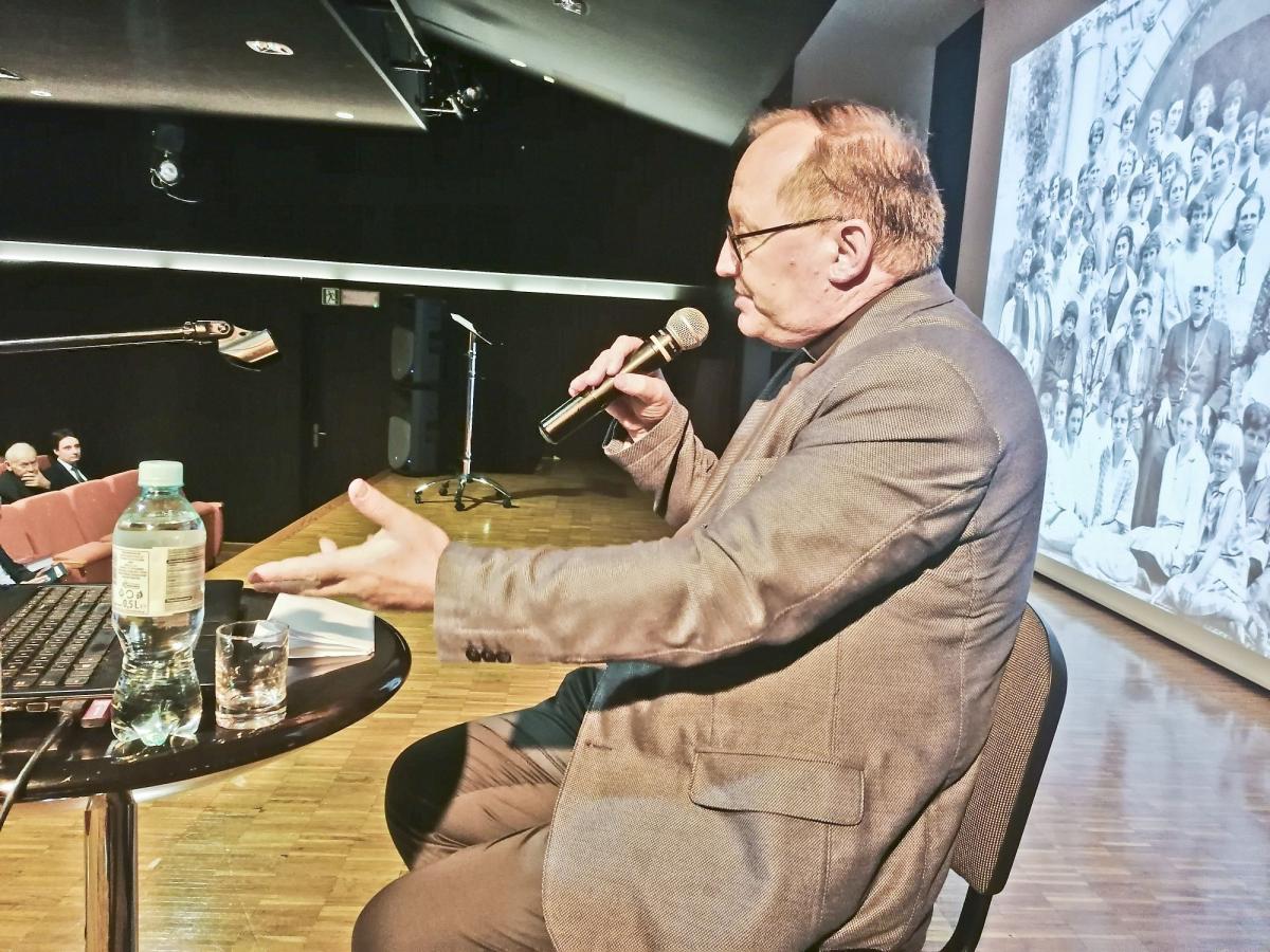 Ze swadą i humorem – promocja książki ks. prof. Wołczańskiego