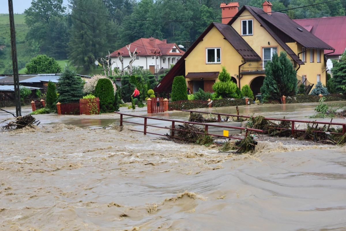 Odbudują most w Brzusce. Liczą na pomoc rządu