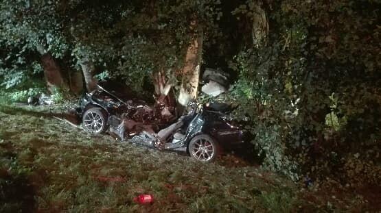 Tragedia na drodze. Nie żyje dwóch młodych ludzi