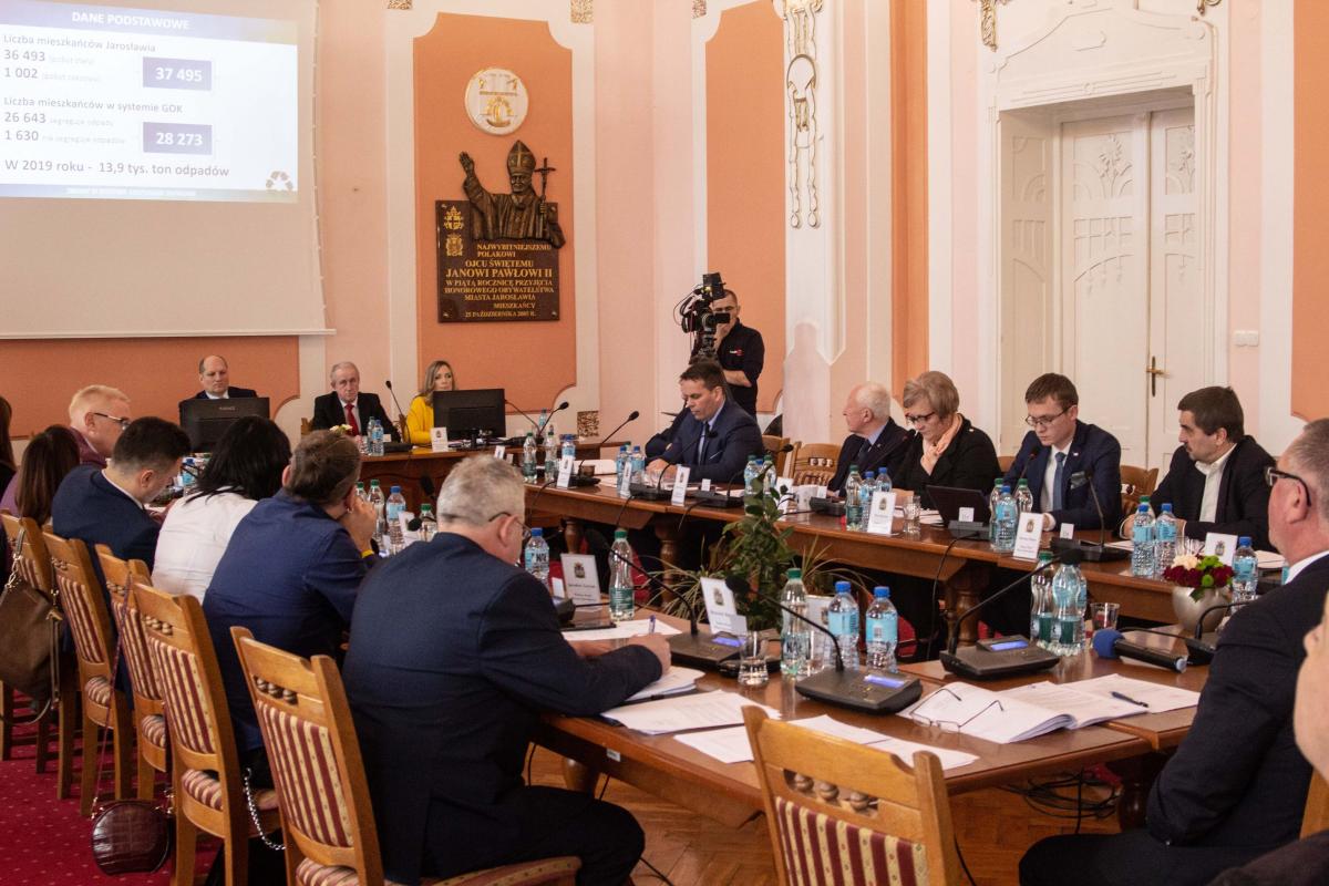 Zieloni radni z domów z betonu. Prześwietlamy majątki radnych miasta Jarosławia