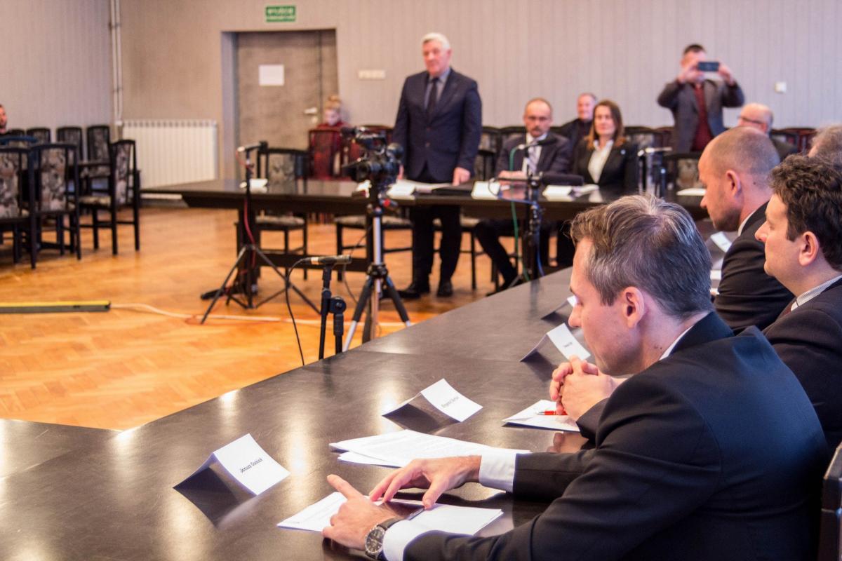 Milionerzy w radzie? Prześwietlamy majątki radnych powiatu przeworskiego