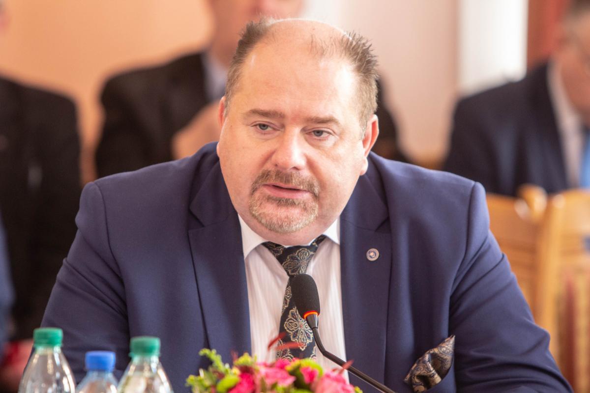 Burmistrz z absolutorium... po 5 godzinach zaciętych dyskusji