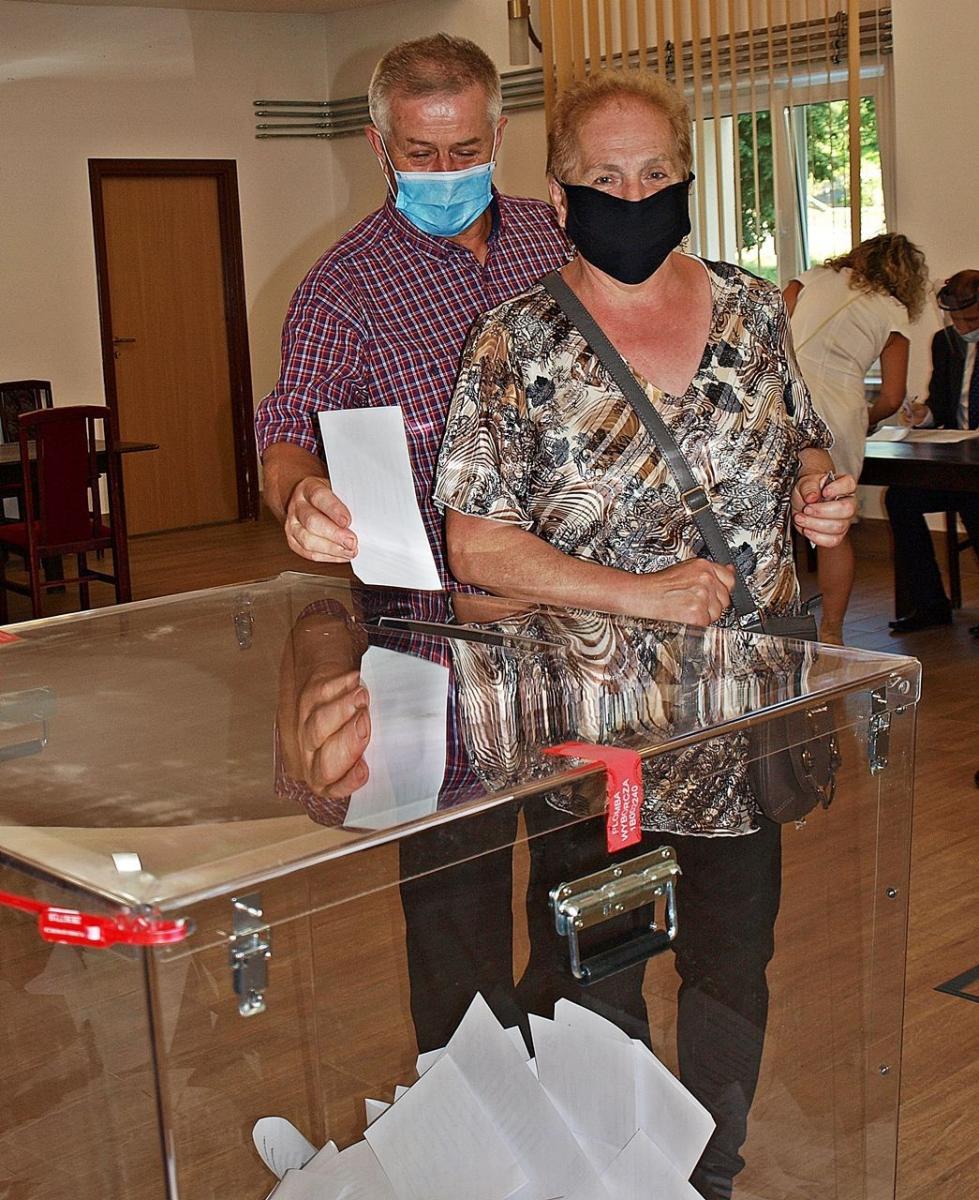 Duda z Trzaskowskim w II turze. Obecny prezydent RP znokautował rywali na Podkarpaciu [ZDJĘCIA]