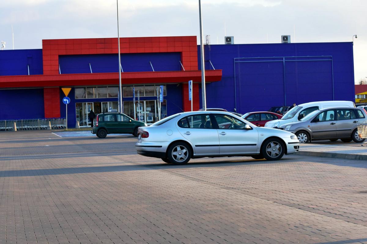 Tesco wycofuje się z Polski. Co ze sklepami?