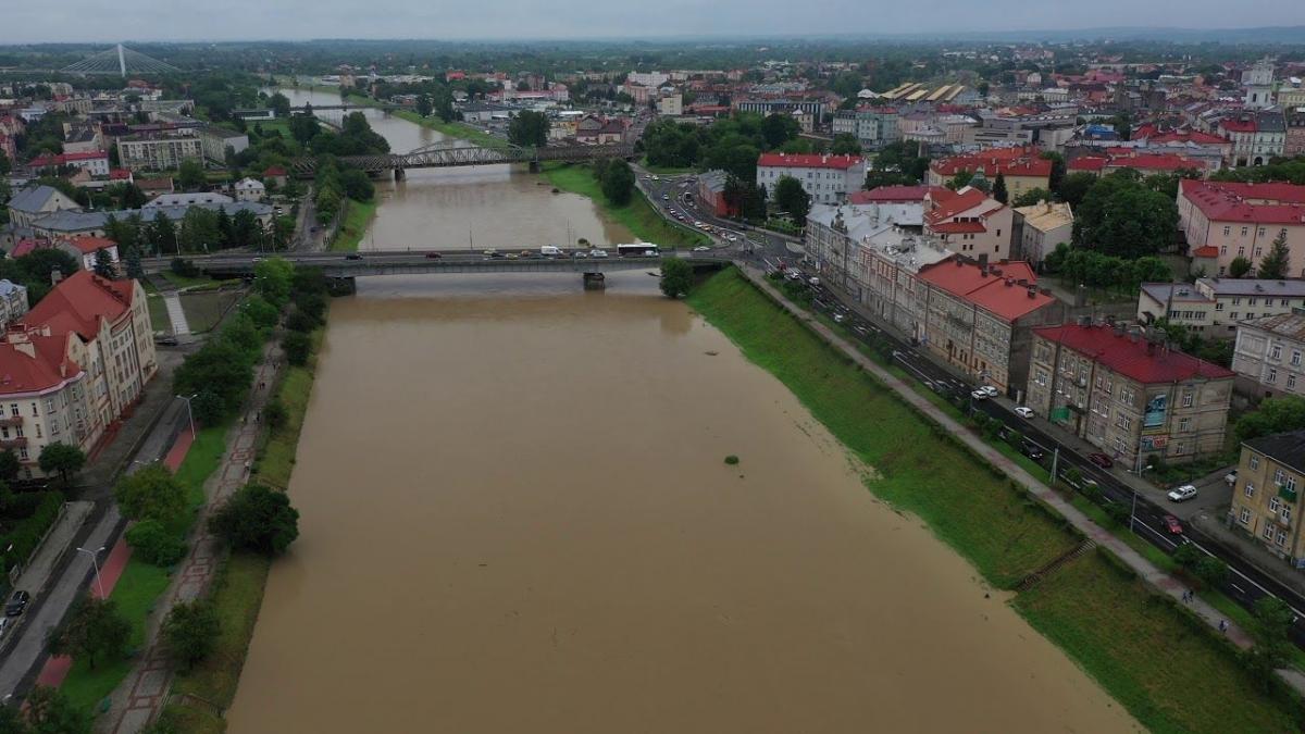 S(t)an alarmowy w Przemyślu. Z lotu drona [WIDEO]